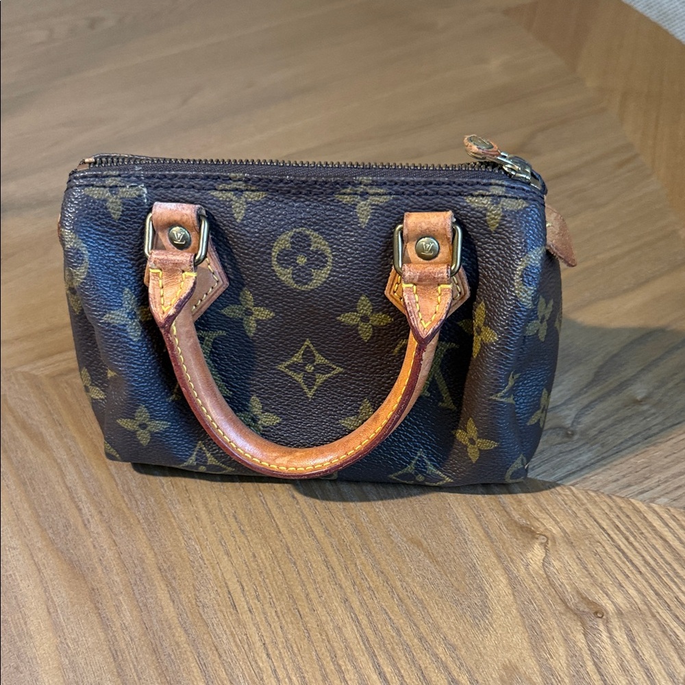 Louis Vuitton Nano Speedy